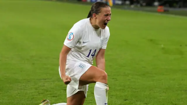 Fran Kirby celebrating for England