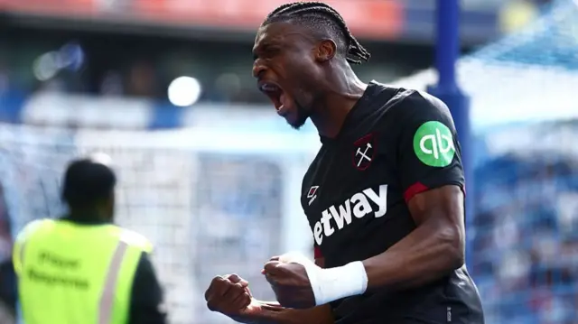 Mohammed Kudus of West Ham United celebrates