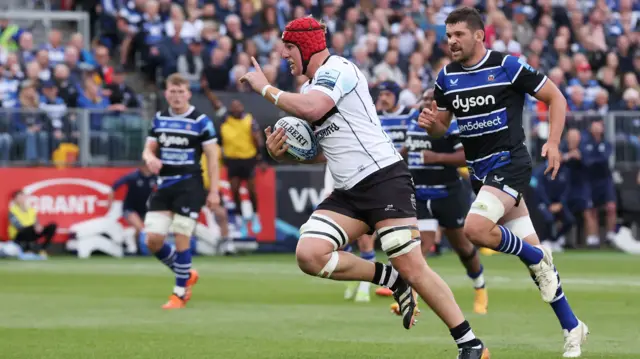 James Dun scores try