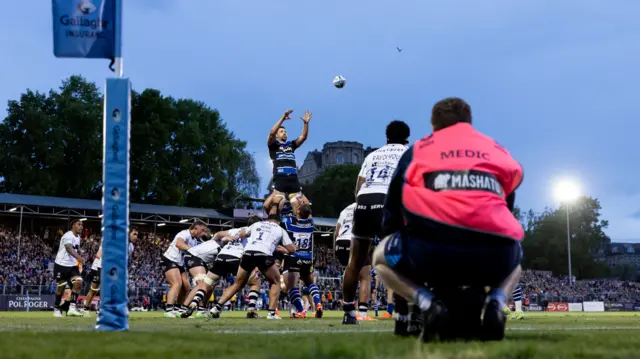 Bath line-out