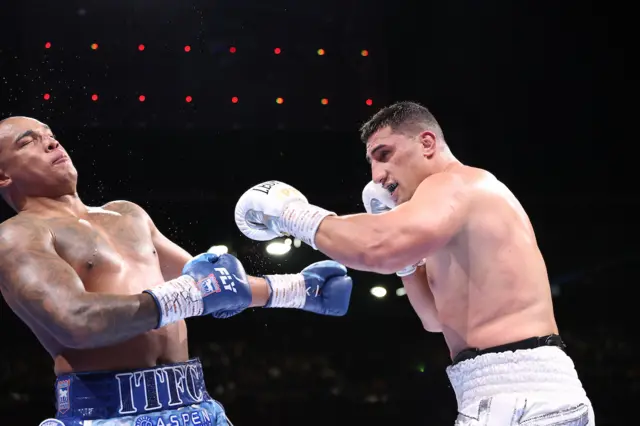 Justis Huni punches Fabio Wardley