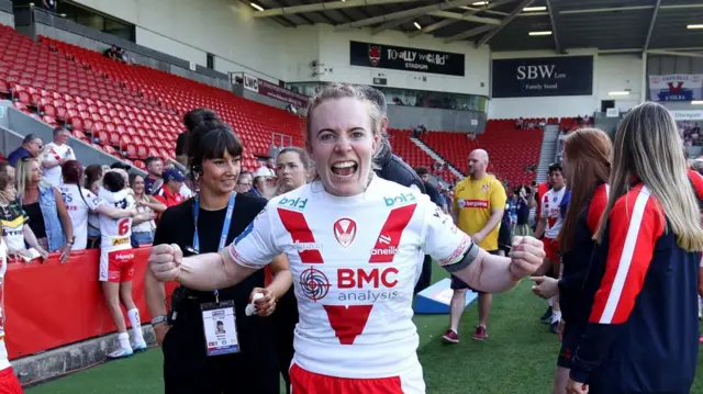 Dani McGifford celebrating semi-final win