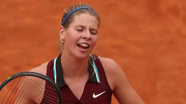 Hannah Klugman reacts during the French Open girls final