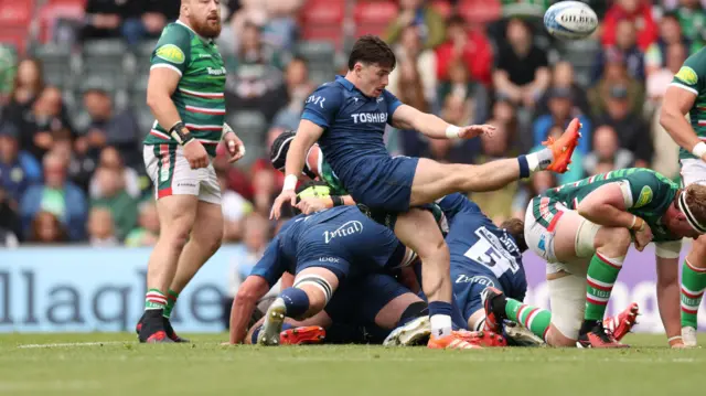 Raffi Quirke of Sale Sharks kicks