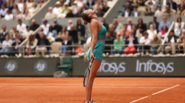 Aryna Sabalenka reacts