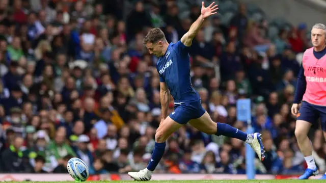 George Ford of Sale Sharks kicks the penalty