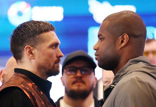 Oleksandr Usyk and Daniel Dubois facing off
