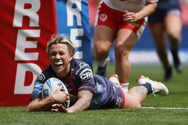 Emily Veivers scores for Wigan