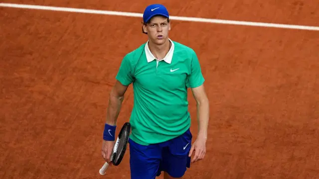Jannik Sinner reacts during the fifth set