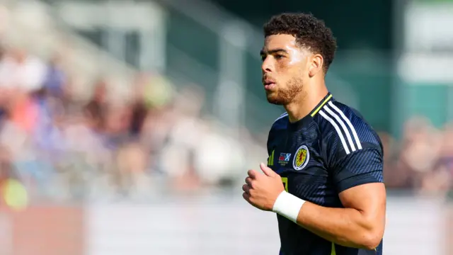 Che Adams