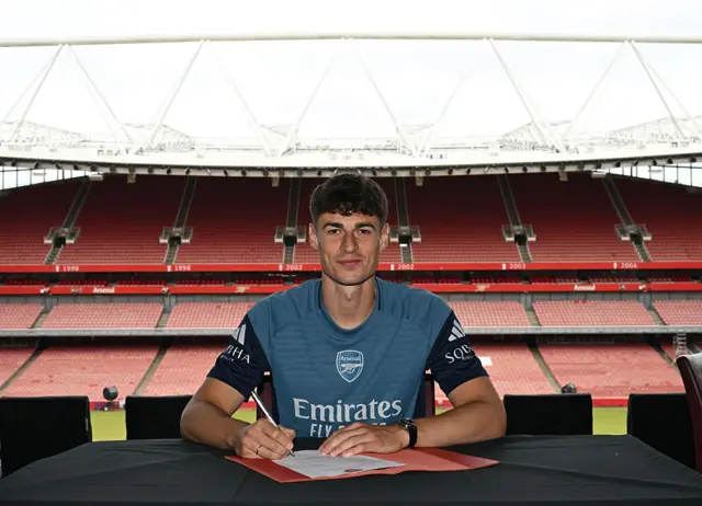 Kepa Arrizabalaga signs for Arsenal