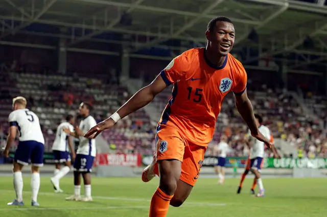 Zepiqueno Redmond in action for Netherlands