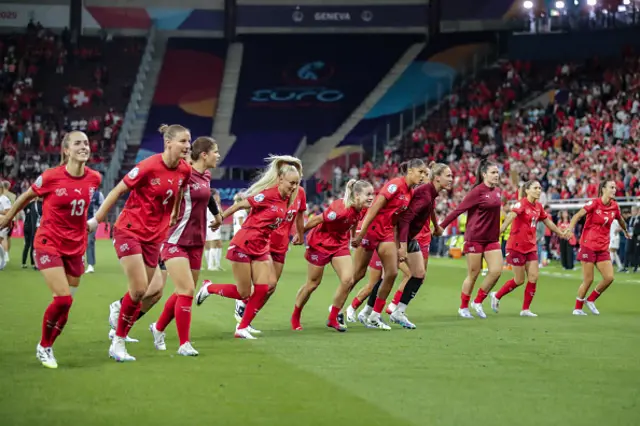 Lia Walti of Switzerland, Julia Stierli of Switzerland, Alisha Lehmann of Switzerland, Nadine Riesen of Switzerland, Riola Xhemaili of Switzerland, Coumba Sow of Switzerland, Sydney Schertenleib of Switzerland celebrate