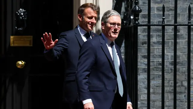 Emmanuel Macron and Keir Starmer