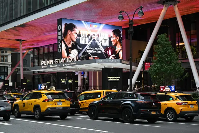 Katie Taylor v Amanda Serrano billboard