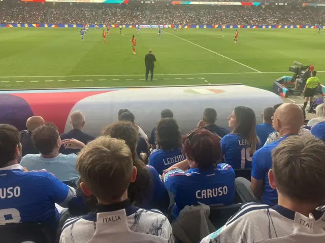 Italy players fans