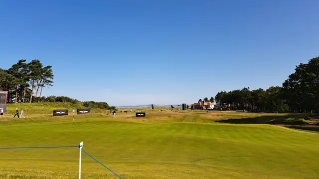 Renaissance Club in the sunshine