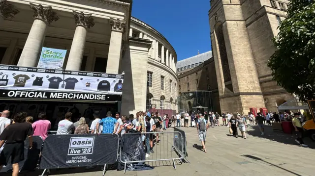 Queue outside merchandise store