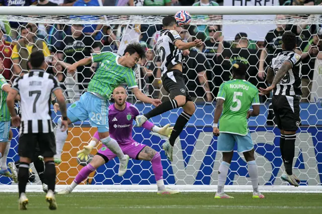 Jair Cunha scoring for Botafogo at the Club World Cup