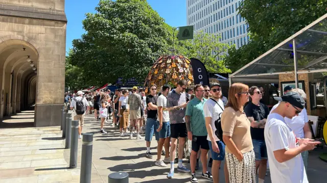 Queue outside gig