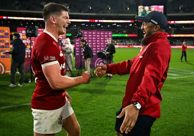 Owen Farrell and Bundee Aki