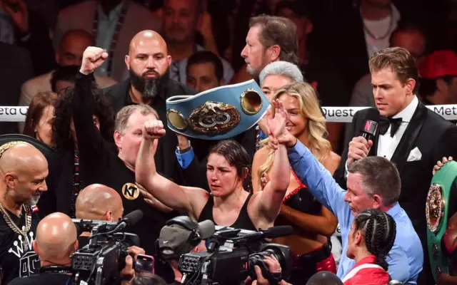Katie Taylor v Amanda Serrano 2