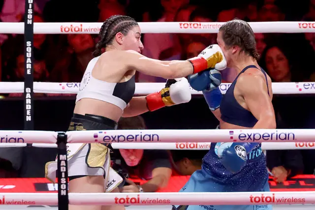 Ellie Scotney vs. Yamileth Mercado