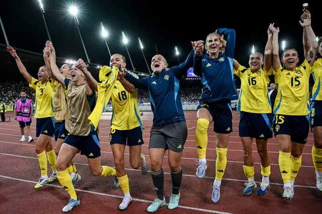 Sweden players celebrate full time