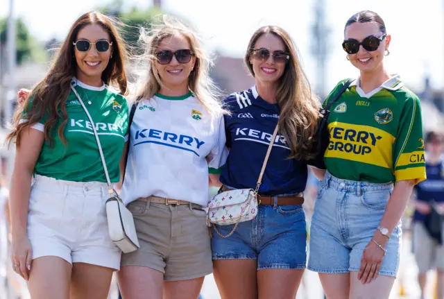 Kerry fans