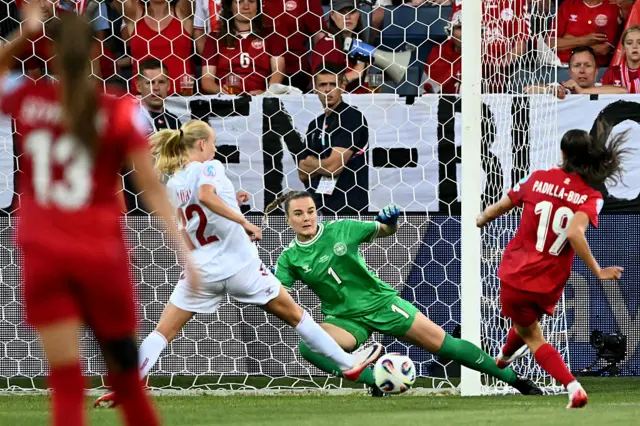 Padilla-Bidas rolls home the opener for Poland.