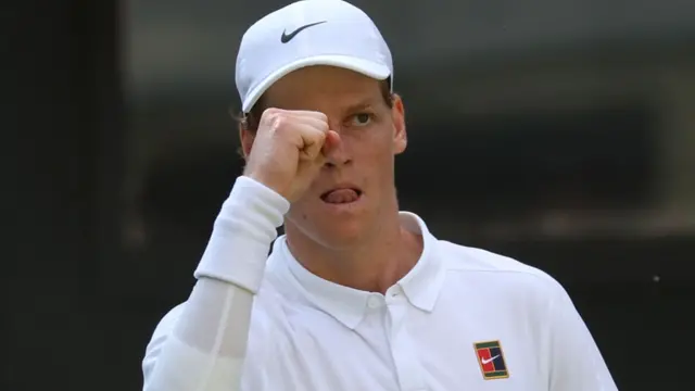 Jannik Sinner celebrates