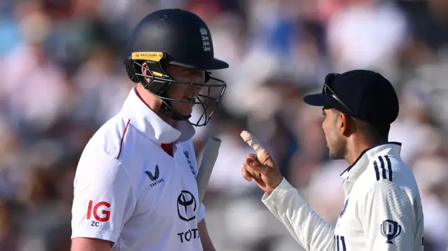 Zak Crawley and Shubman Gill