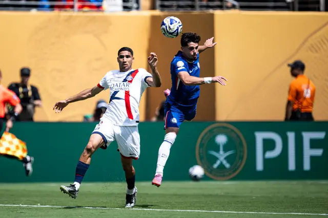 Achraf Hakimi battles with Pedro Neto