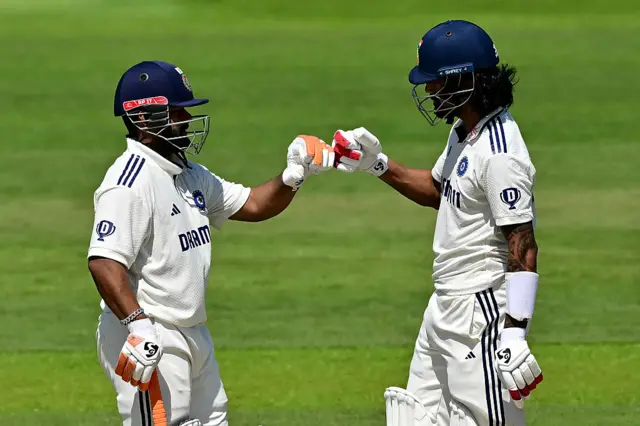 Rishabh Pant and KL Rahul batting for India