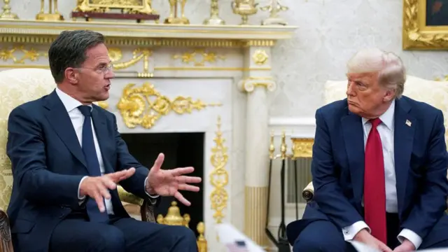 Nato secretary-general Mark Rutte (l) and US President Donald Trump