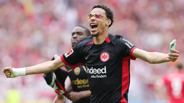 Hugo Ekitike celebrates scoring to Frankfurt