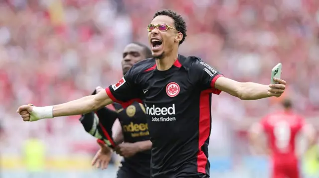 Hugo Ekitike celebrating for Eintracht Frankfurt