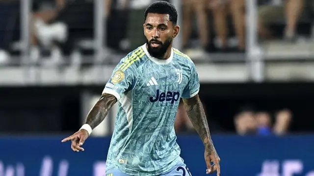 Douglas Luiz