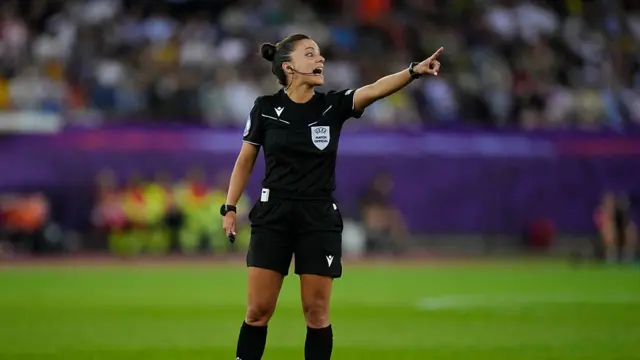 Referee Marta Huerta De Aza