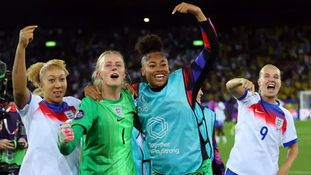 Lauren James, Hannah Hampton, Khiara Keating and Beth Mead of England celebrate victory