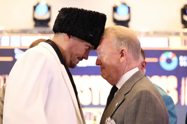 Oleksandr Usky head-to-head with Frank Warren