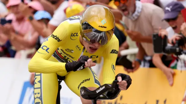 Jonas Vingegaard en route to winning stage 16 of the 2023 Tour de France