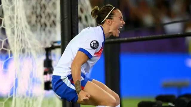 Lucy Bronze celebrating her goal