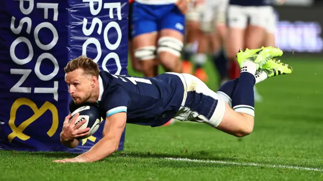 Rory Hutchinson try