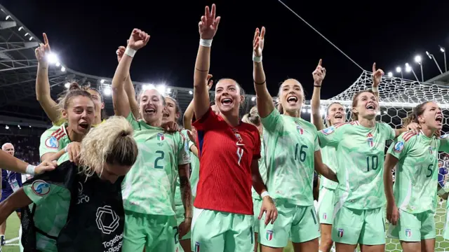 Italy players celebrating