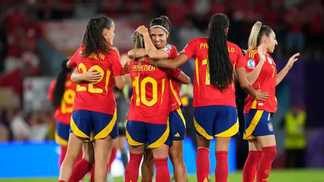 Spain celebrating the win