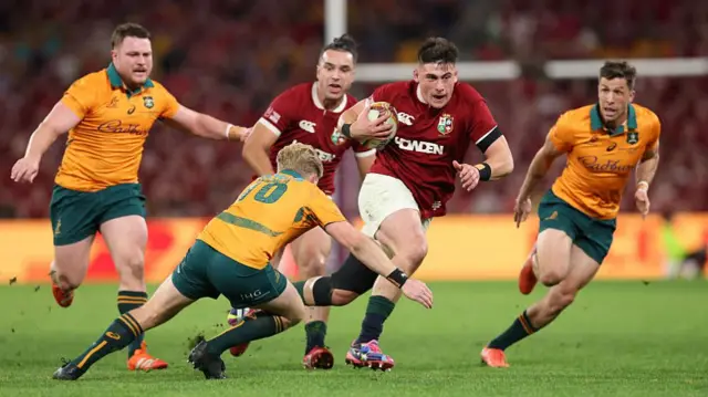 Dan Sheehan bursts through Australia's defence