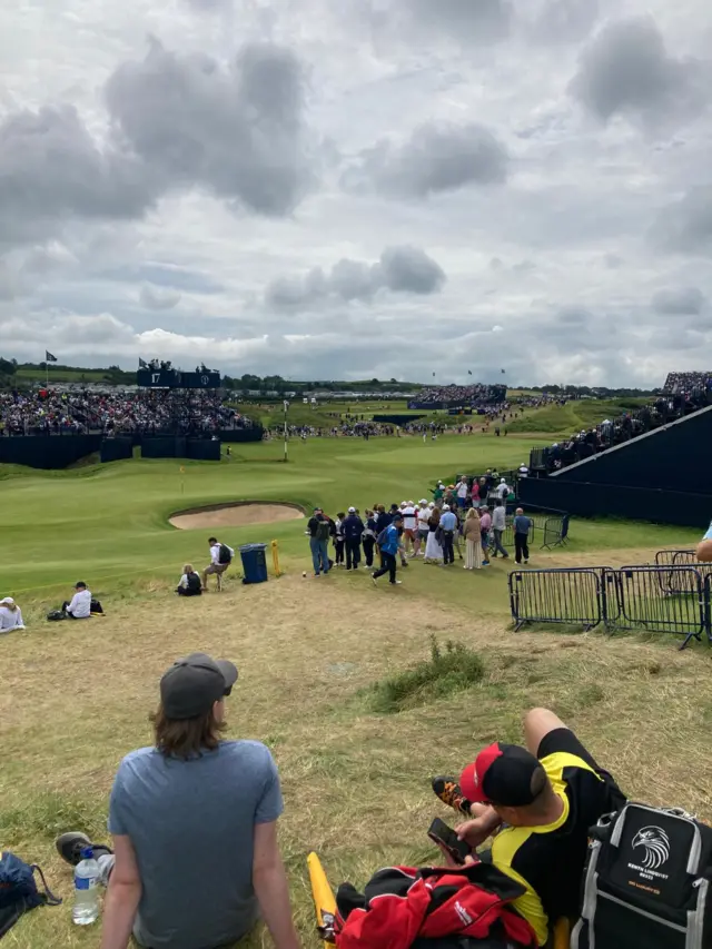 A general view of holes 17, 13 and 12