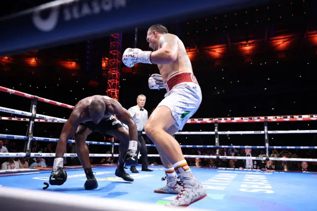 Daniel Dubois goes down to the canvas