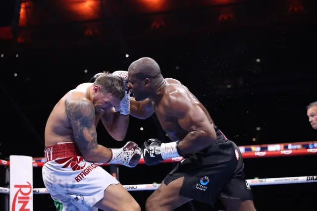 Usyk and Dubois clash